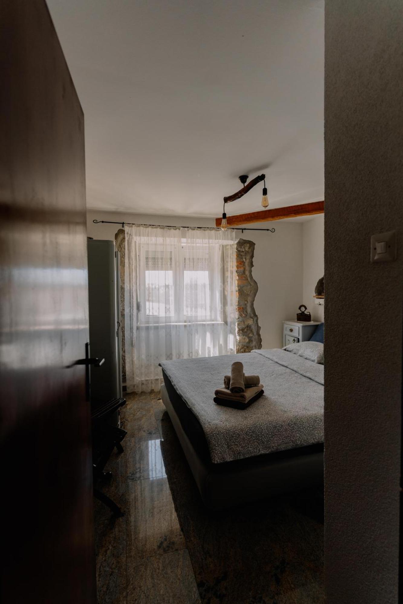 Luanas Rooms With Istrian Touch Buzet Exterior photo
