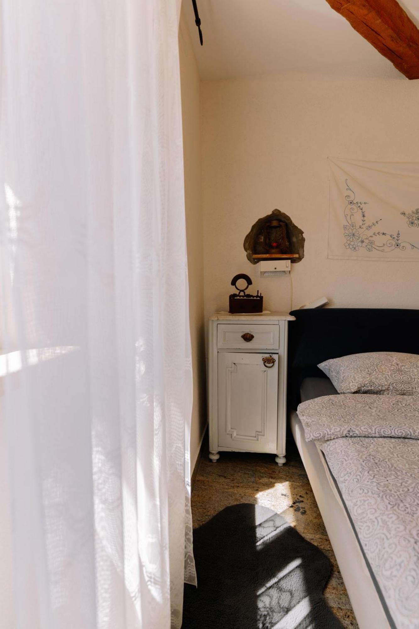 Luanas Rooms With Istrian Touch Buzet Exterior photo